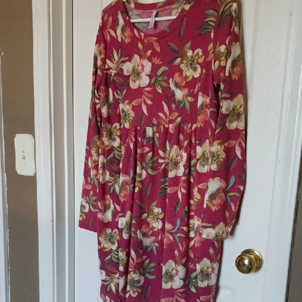 Watermelon Floral Tunic Size Large